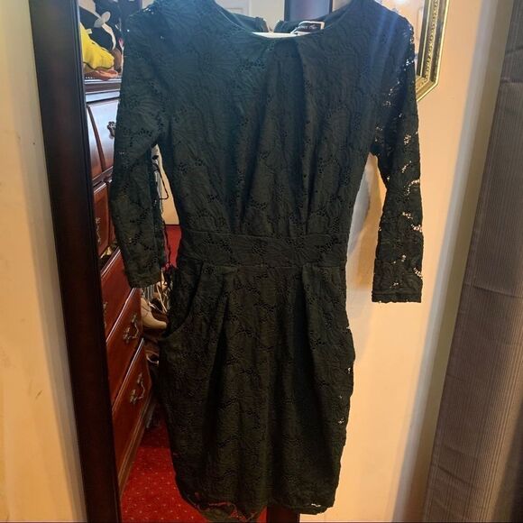 NWT Lace Dress - Picture 4 of 8